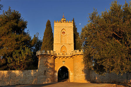 Tantur Gate